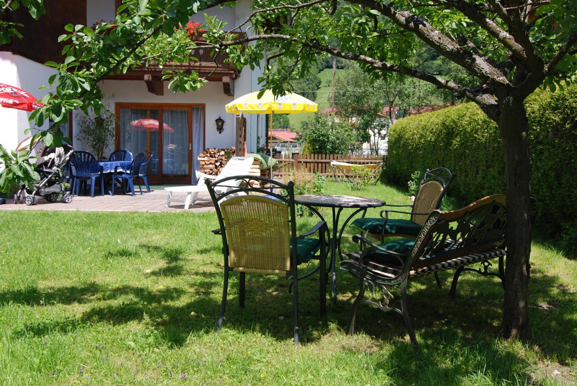Brixana Hotell Brixen im Thale Exteriör bild