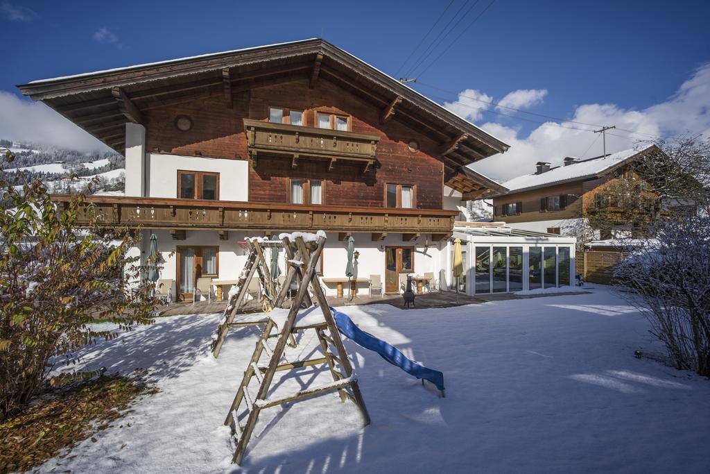 Brixana Hotell Brixen im Thale Exteriör bild